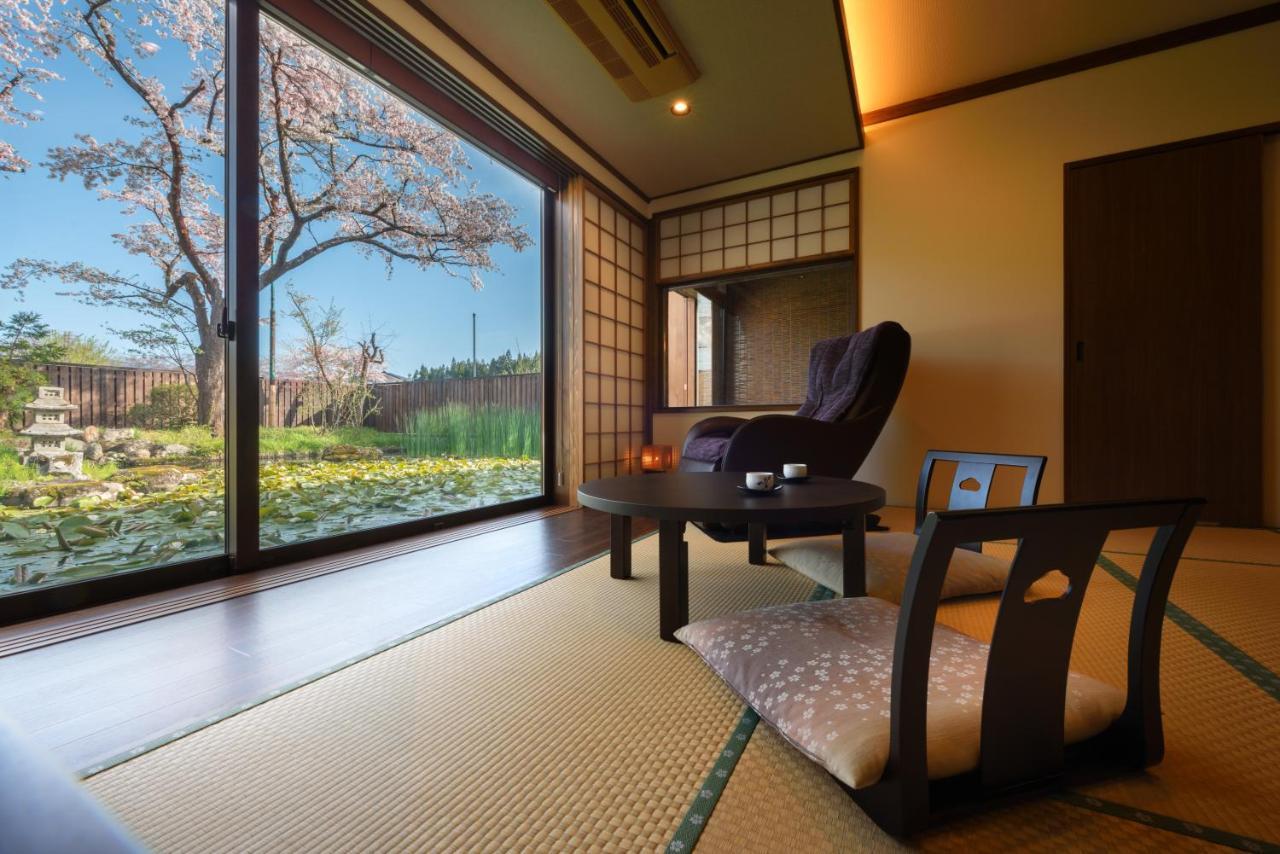 Onogawa Onsen Kajikaso Hotel Yonezawa Exterior photo