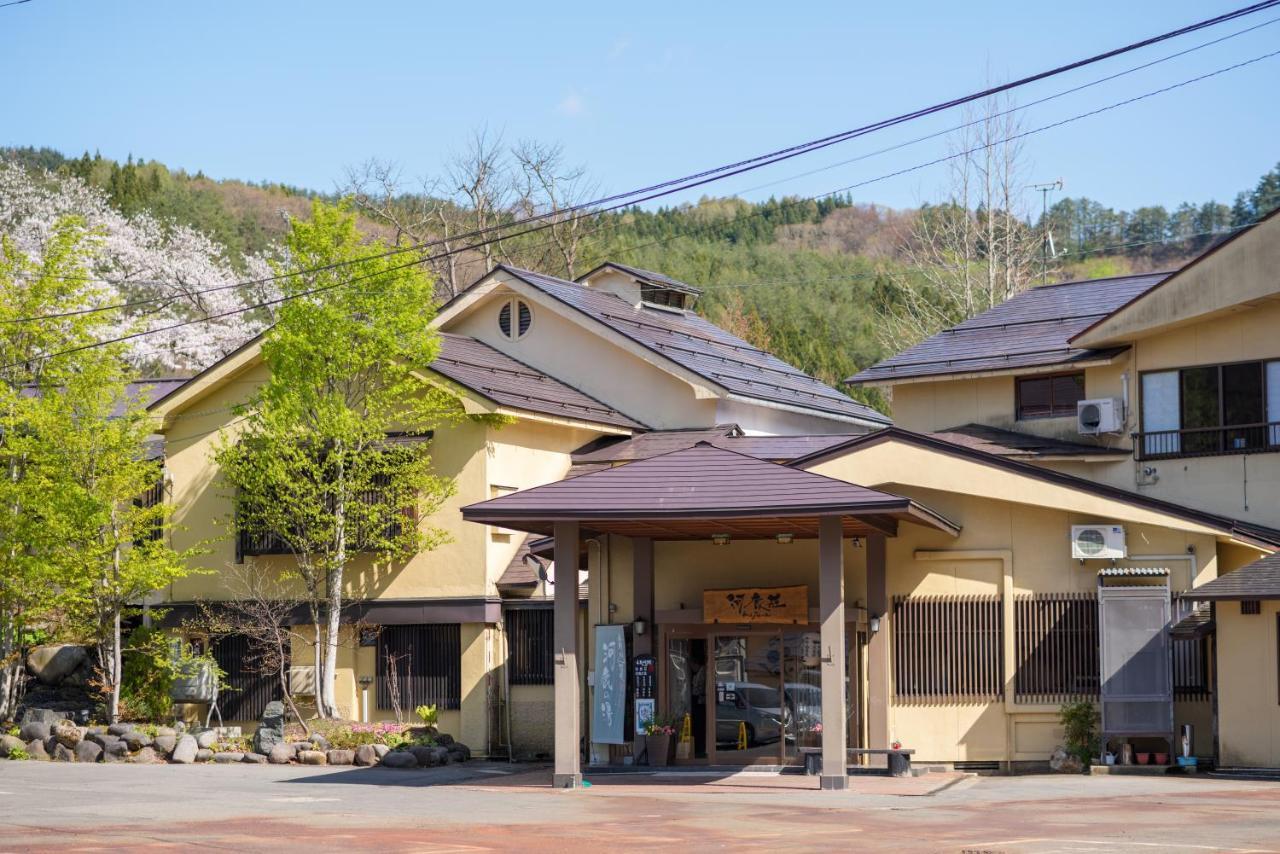 Onogawa Onsen Kajikaso Hotel Yonezawa Exterior photo