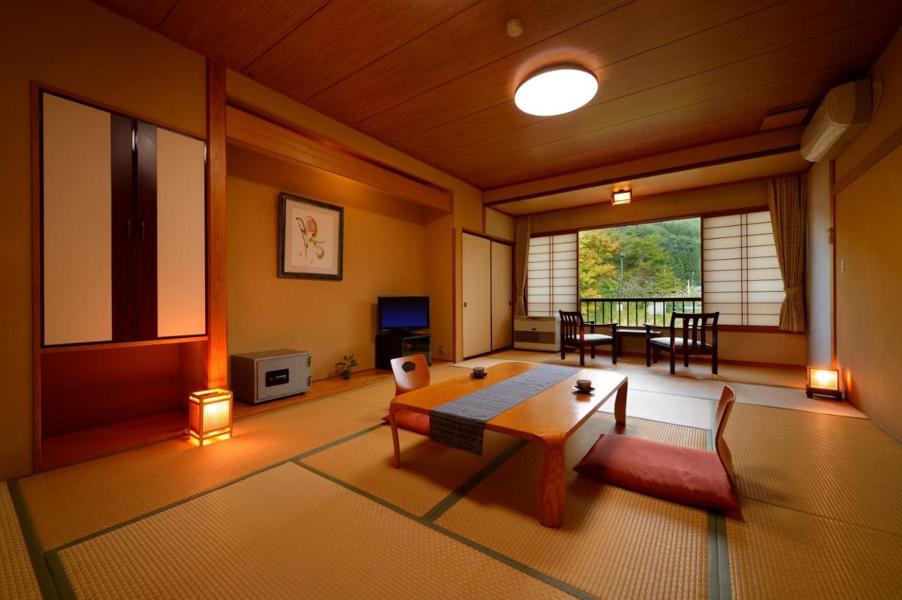 Onogawa Onsen Kajikaso Hotel Yonezawa Exterior photo
